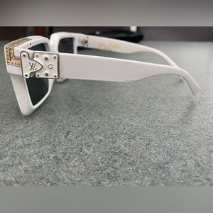 Louis Vitton White sunglasses